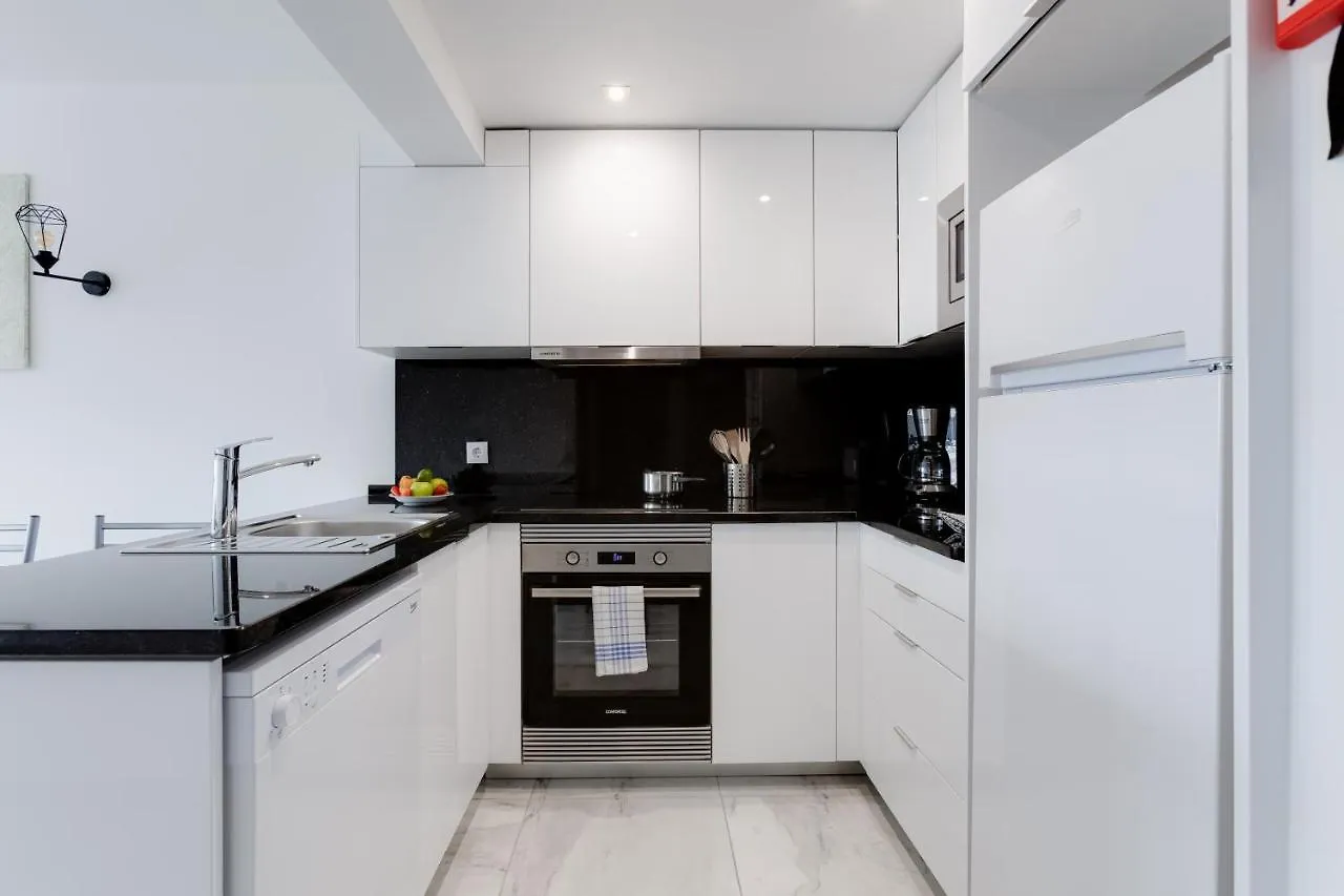 Apartment Brand New Apart With Sea View And Near The Beach Albufeira